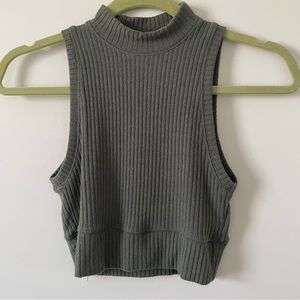 NWOT olive green Abercrombie and Fitch Women’s cropped mock-neck tank